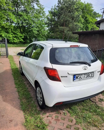 Toyota Yaris cena 35000 przebieg: 114800, rok produkcji 2015 z Sochaczew małe 56